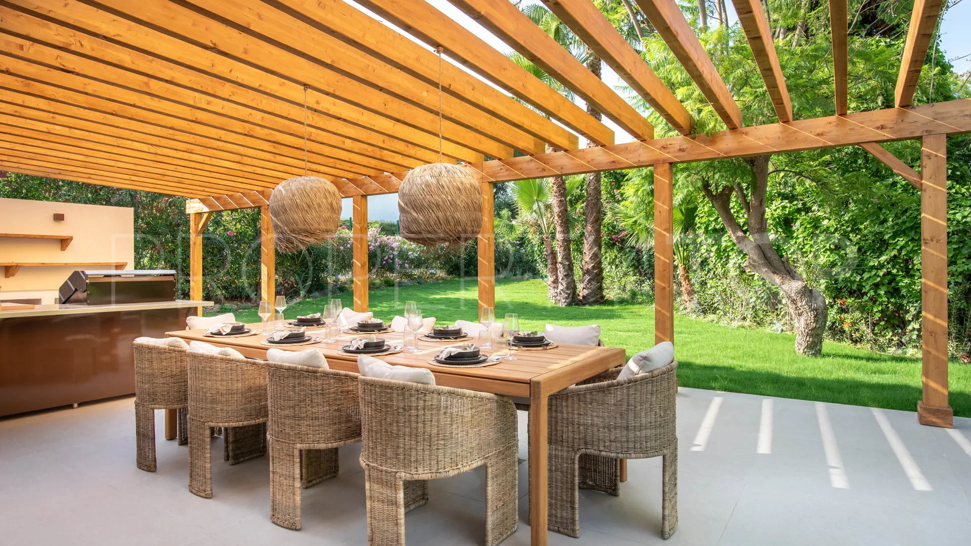 Villa en venta en Guadalmina Alta