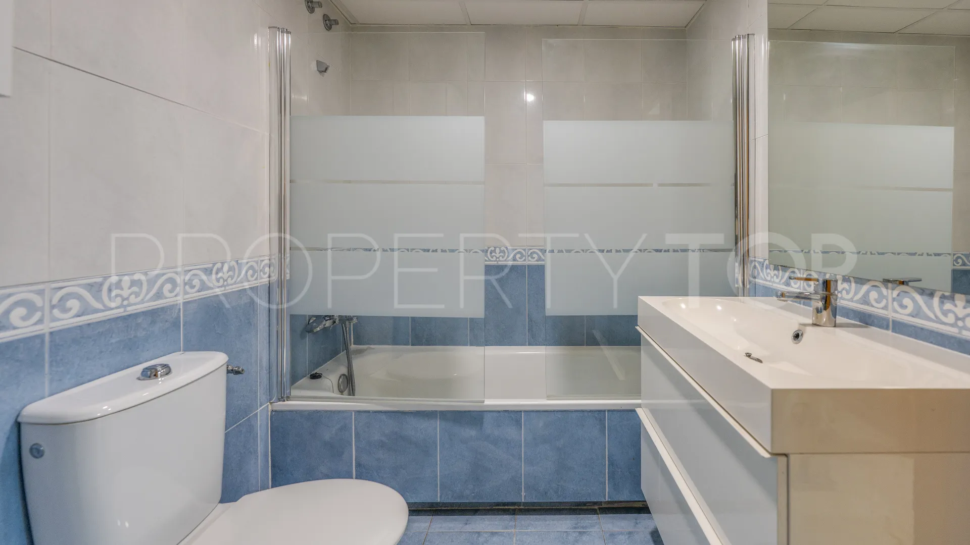 Apartment for sale in Guadalmina Alta