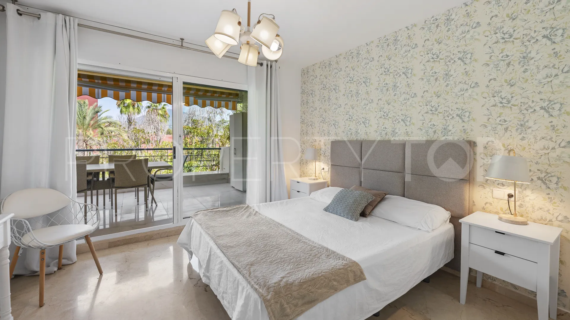Apartment for sale in Guadalmina Alta