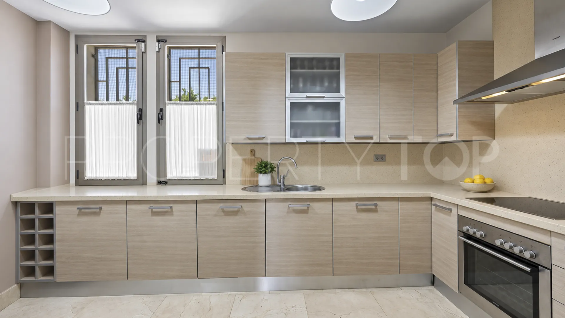 For sale Paraiso Alto town house with 3 bedrooms