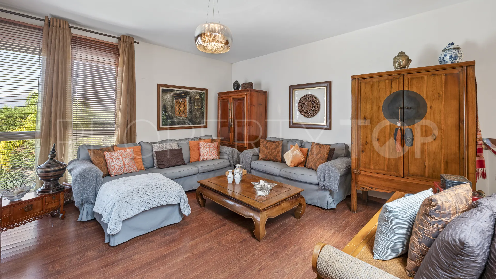 For sale Paraiso Alto town house with 3 bedrooms