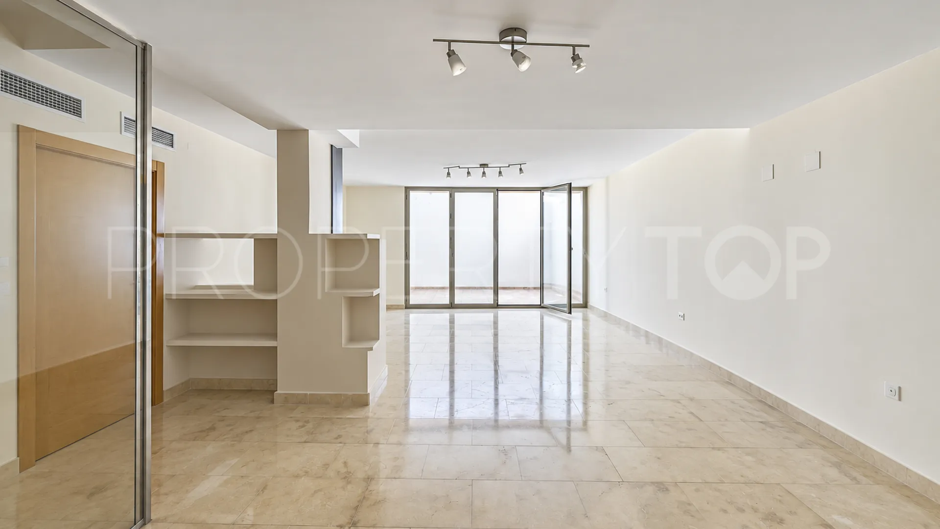 For sale Paraiso Alto town house with 3 bedrooms