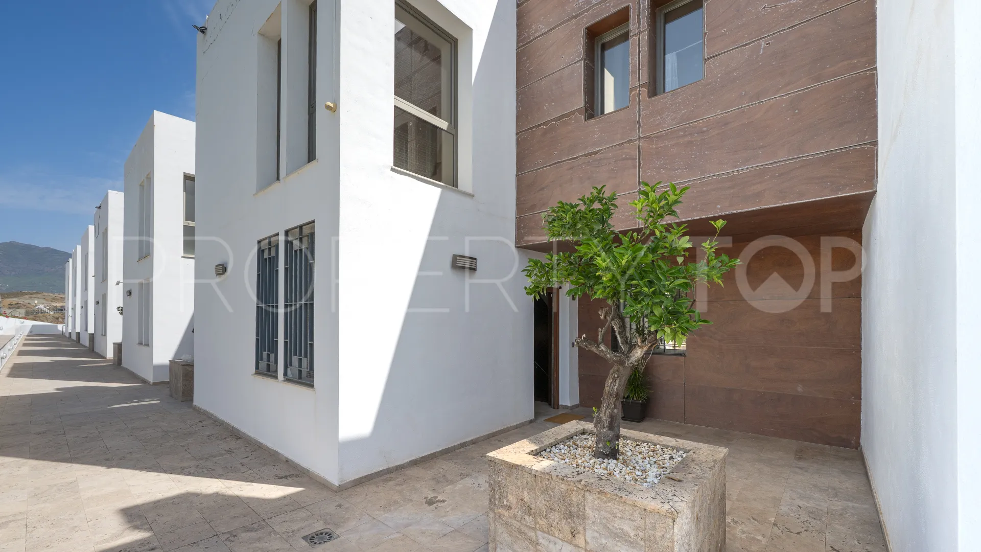 For sale Paraiso Alto town house with 3 bedrooms