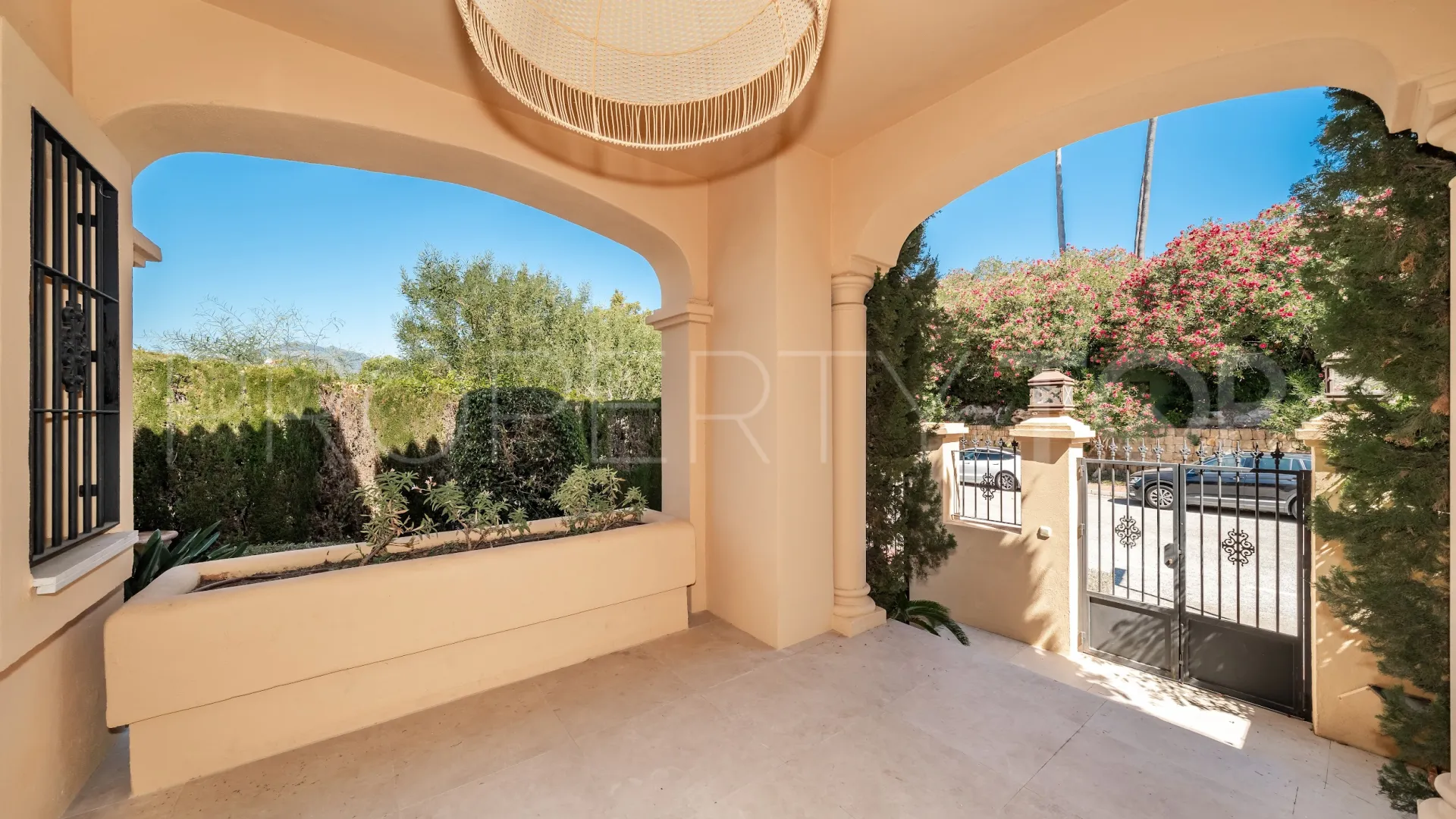 Semi detached house for sale in Nueva Andalucia