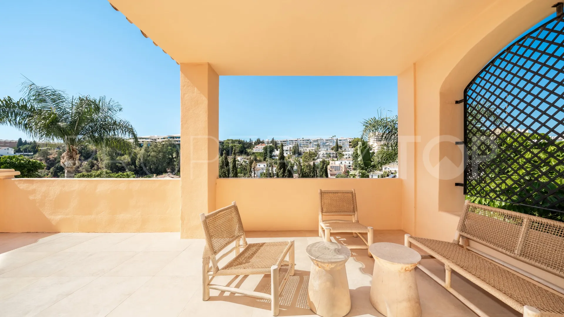 Semi detached house for sale in Nueva Andalucia