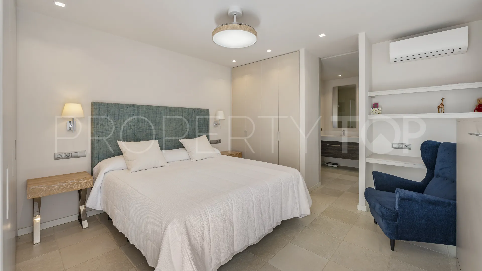 8 bedrooms San Pedro Playa villa for sale