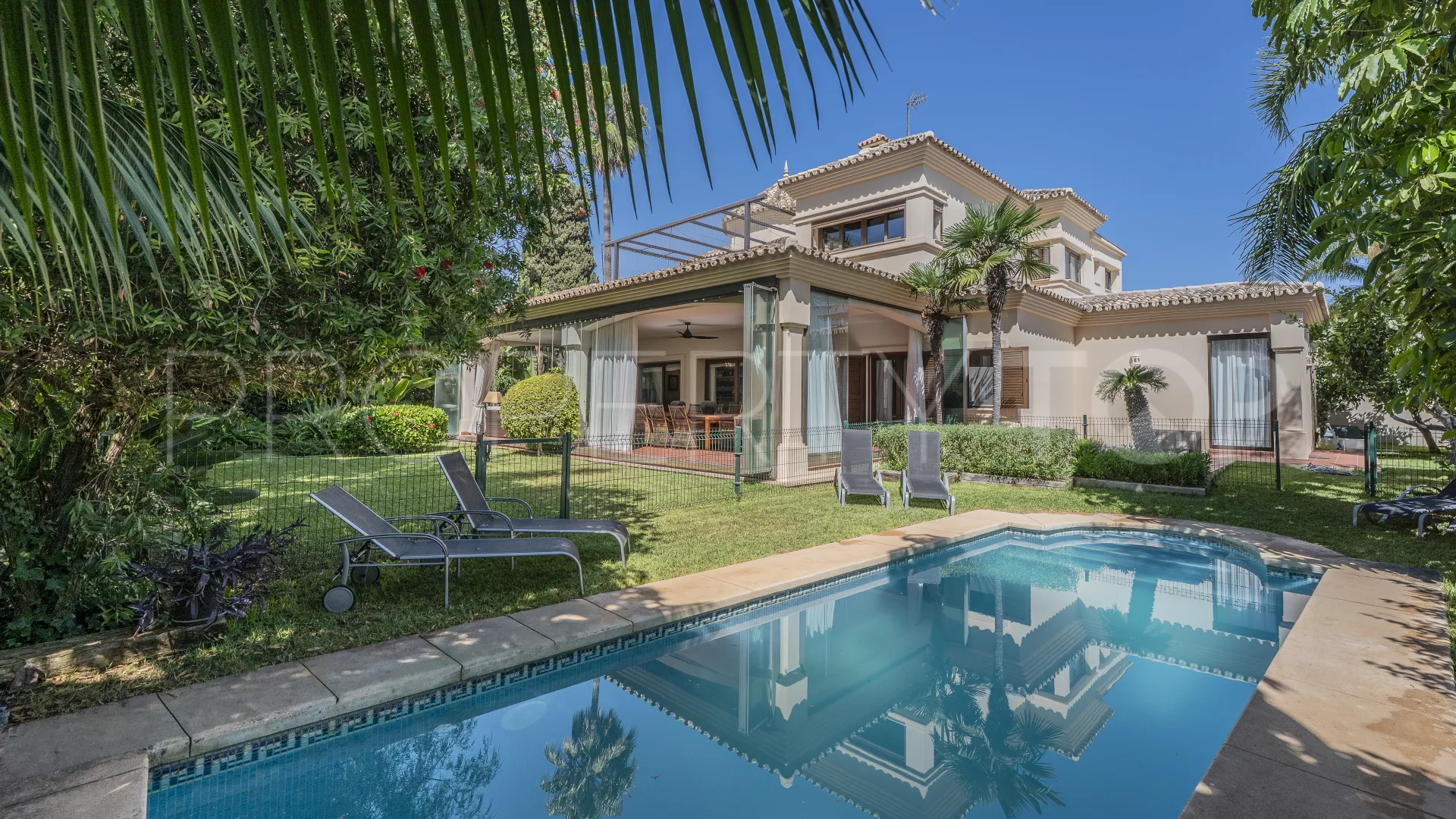 8 bedrooms San Pedro Playa villa for sale