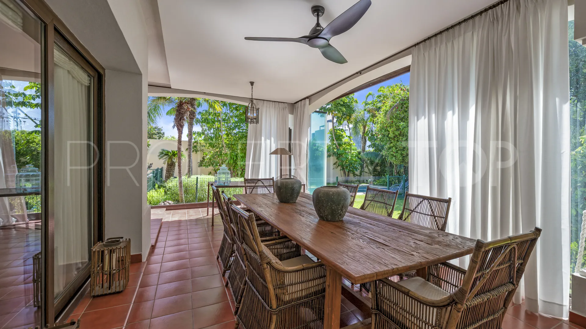 8 bedrooms San Pedro Playa villa for sale
