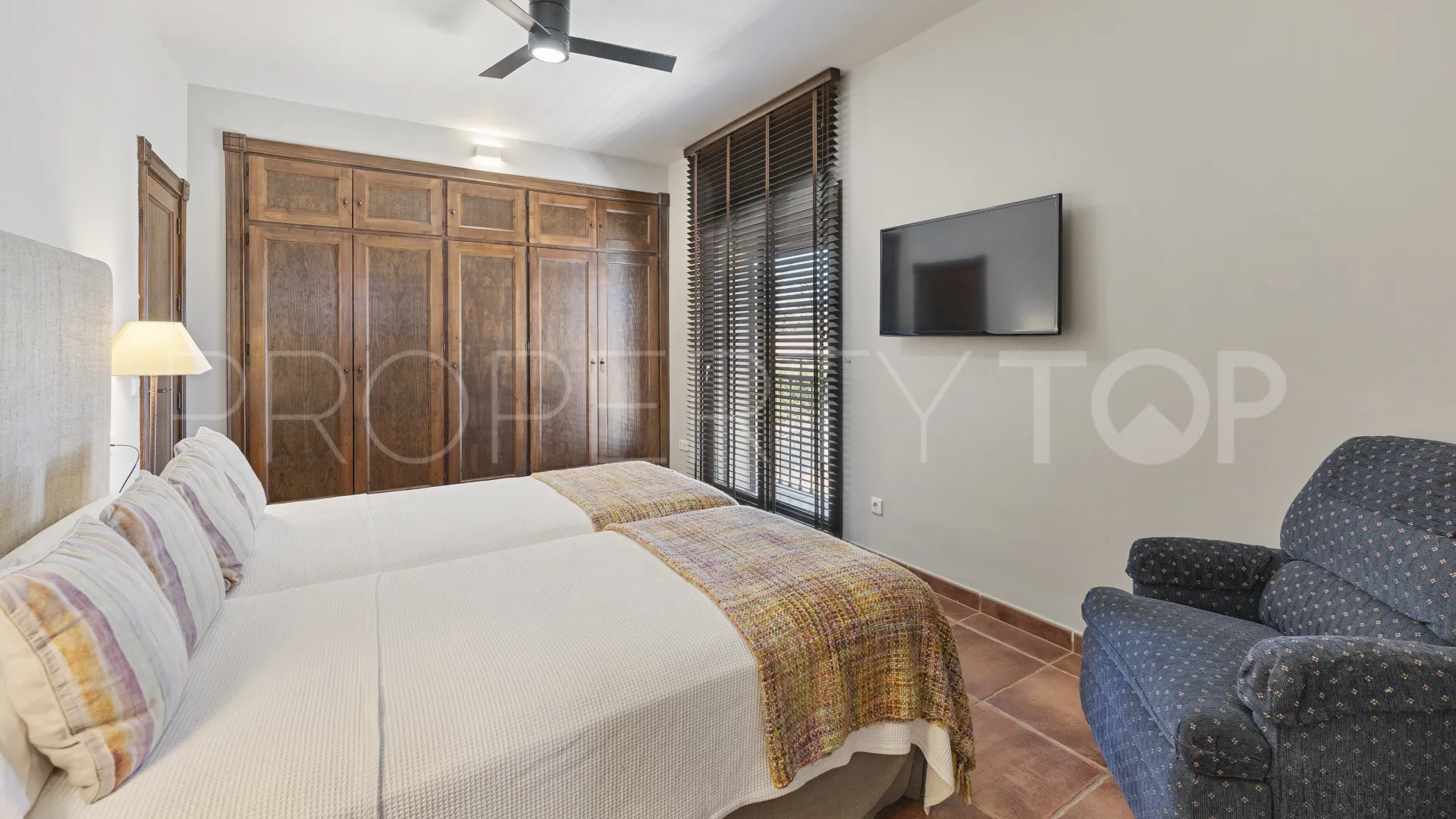 8 bedrooms San Pedro Playa villa for sale