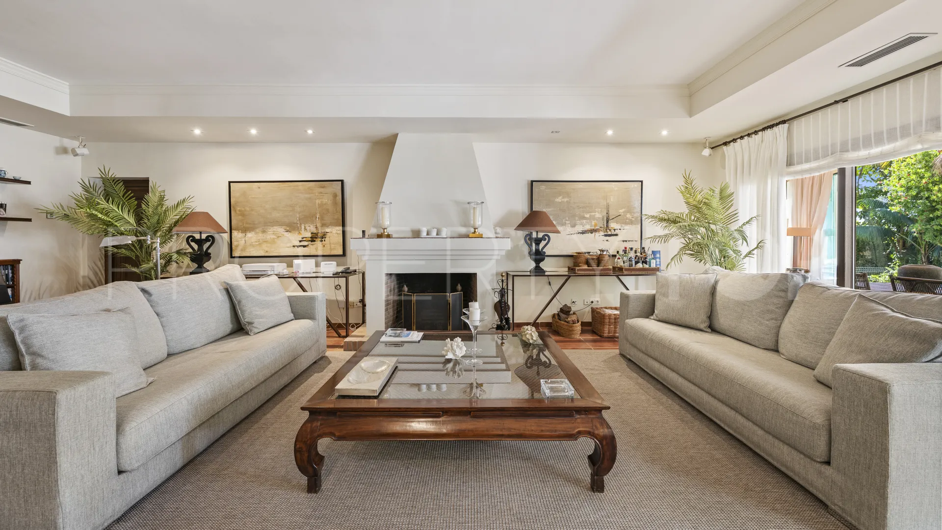 8 bedrooms San Pedro Playa villa for sale