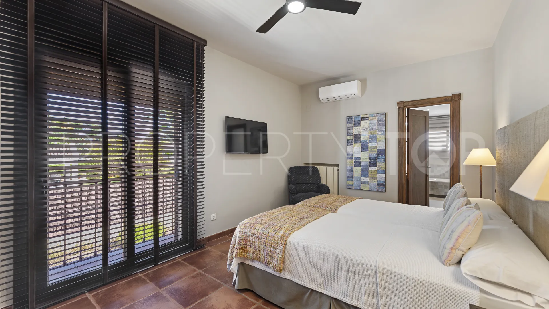 8 bedrooms San Pedro Playa villa for sale