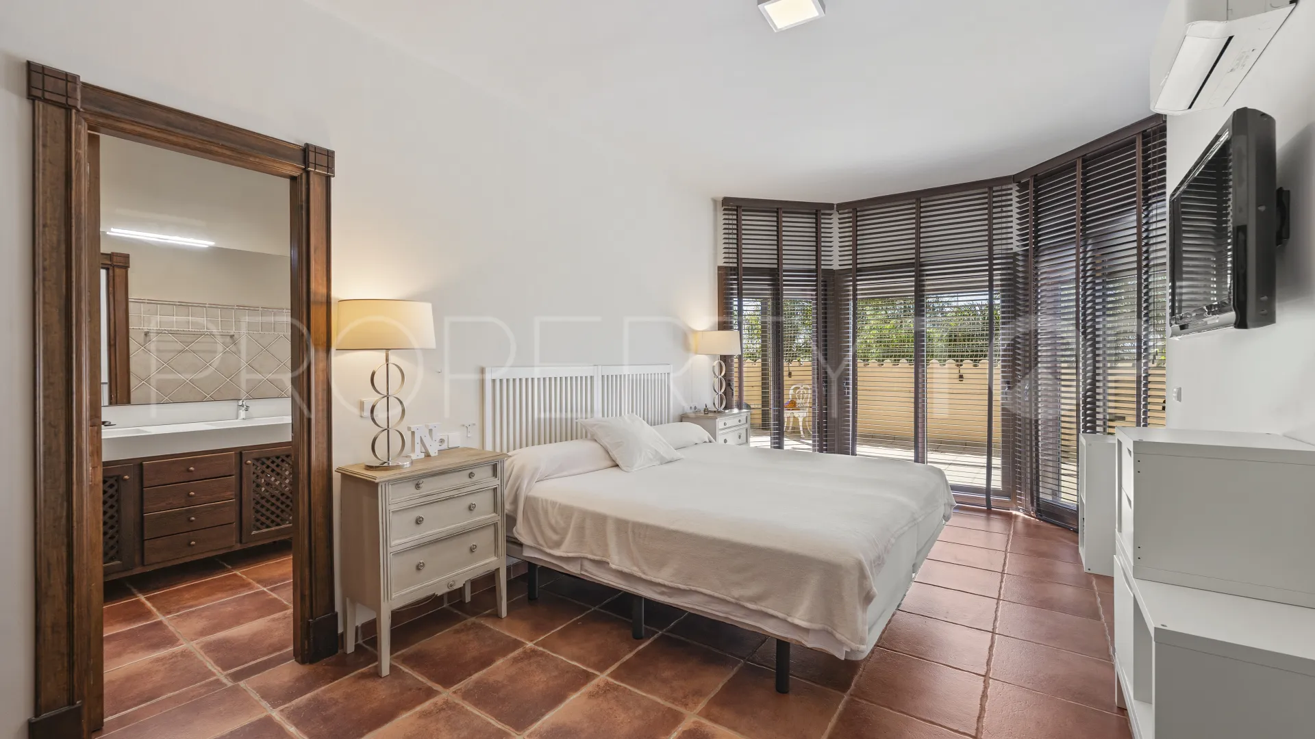 8 bedrooms San Pedro Playa villa for sale