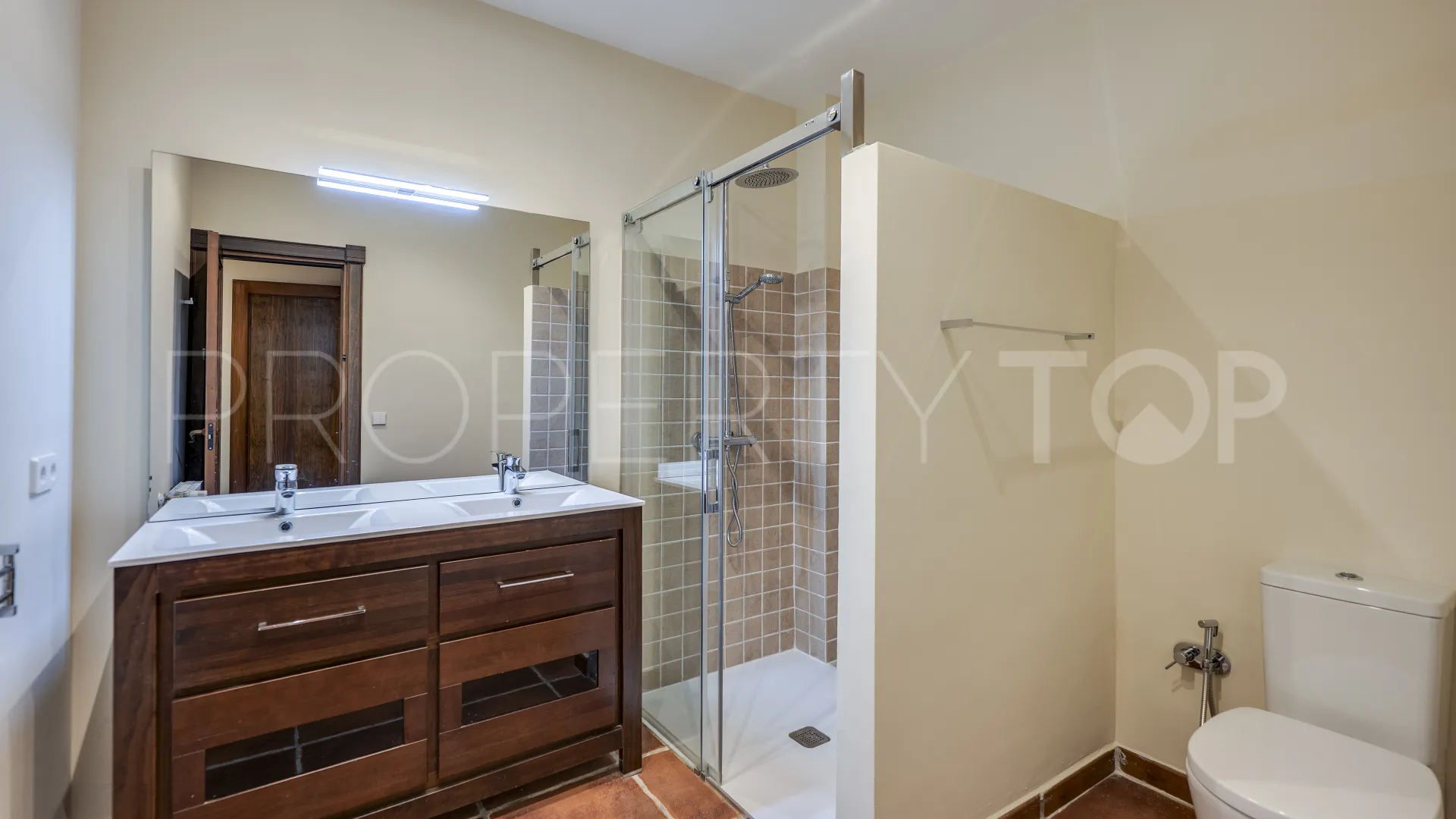 8 bedrooms San Pedro Playa villa for sale
