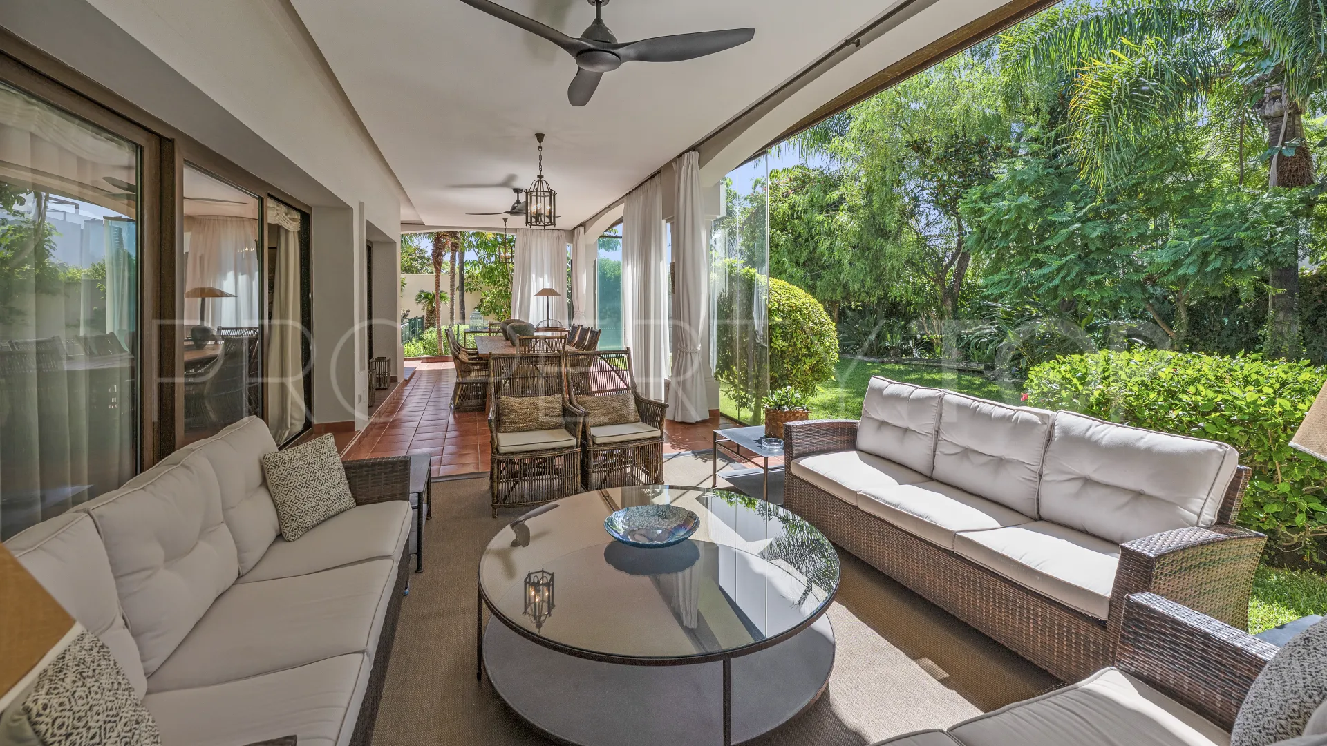 8 bedrooms San Pedro Playa villa for sale