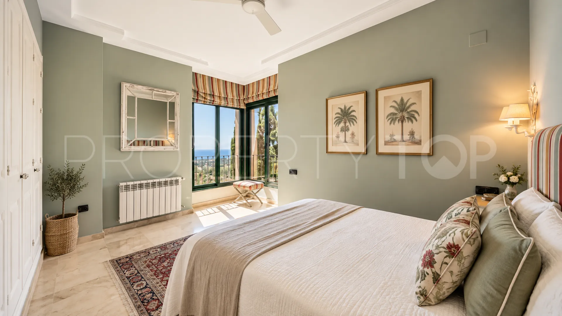 For sale El Rosario penthouse with 3 bedrooms