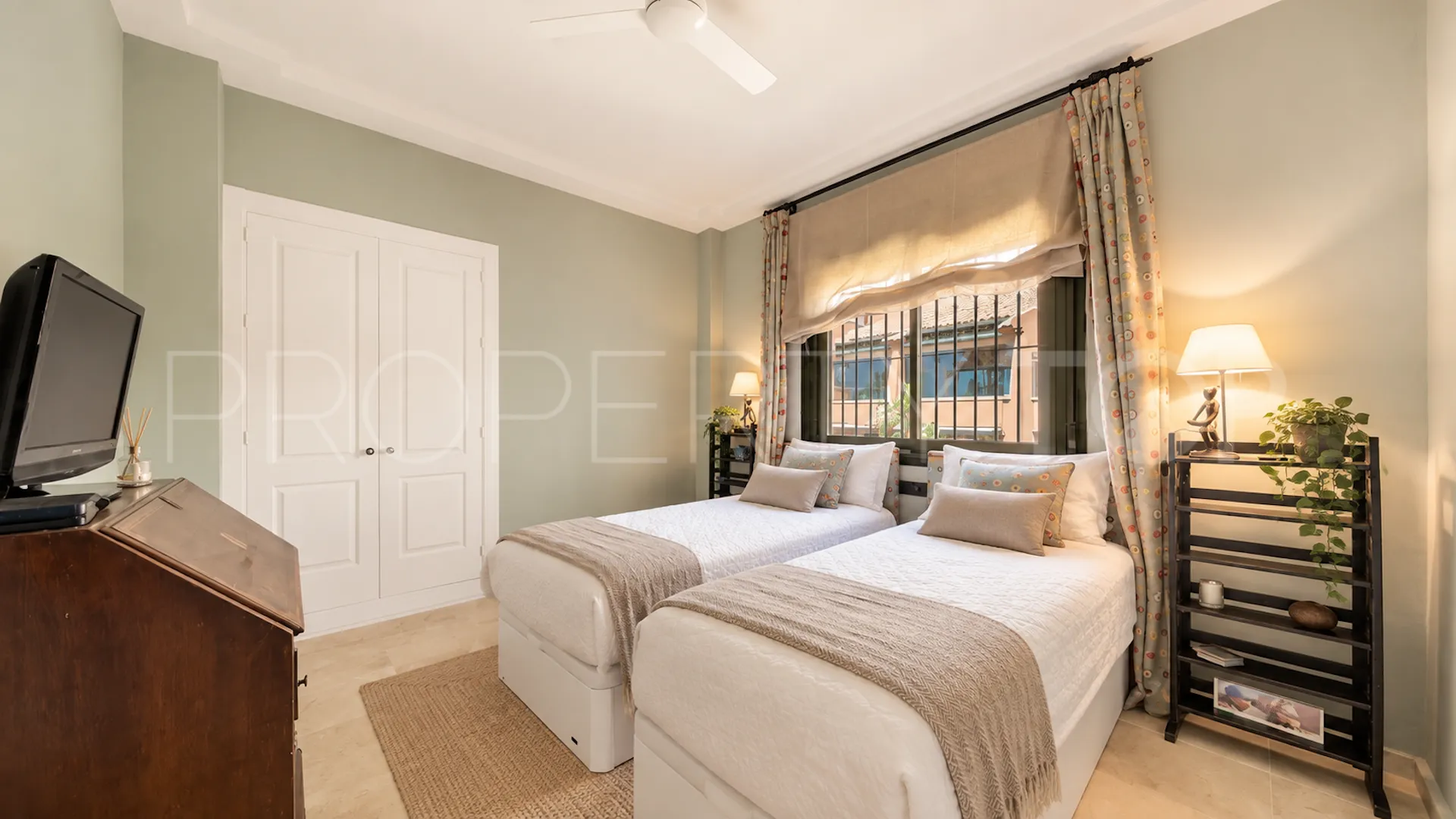For sale El Rosario penthouse with 3 bedrooms