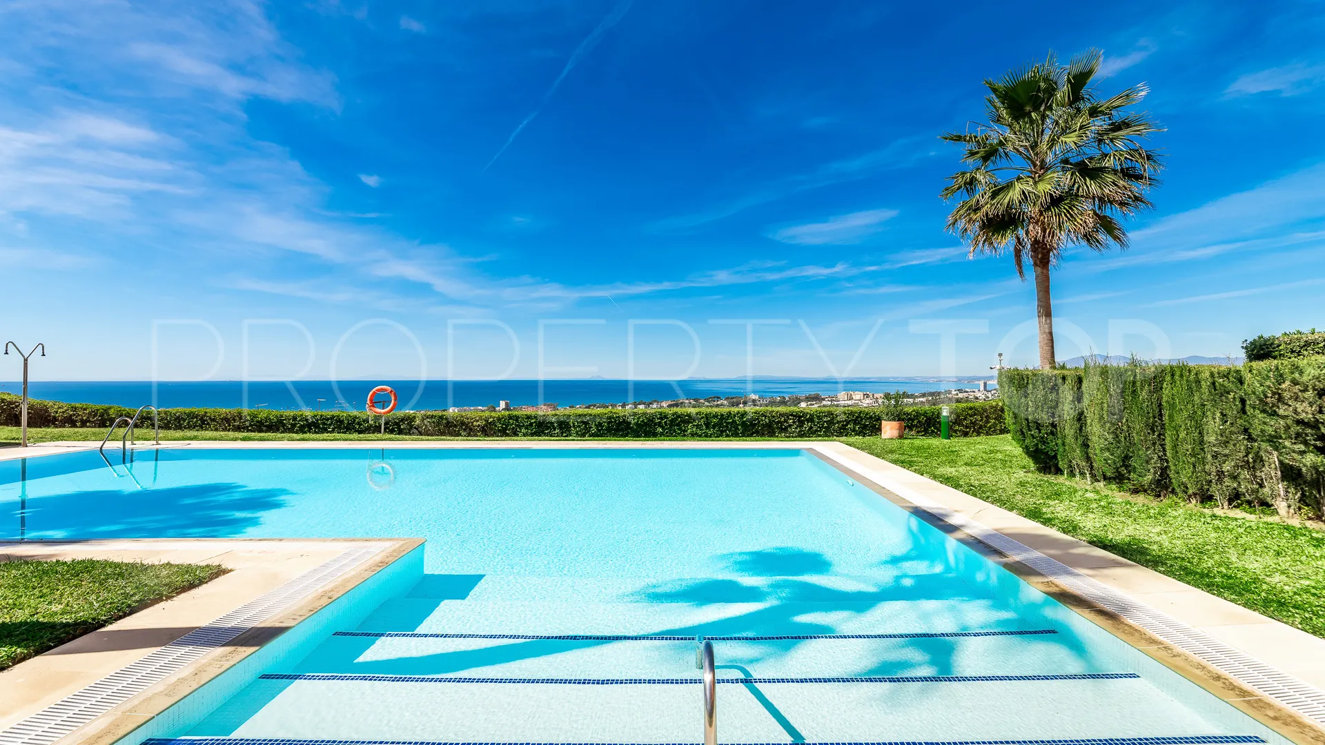 For sale El Rosario penthouse with 3 bedrooms