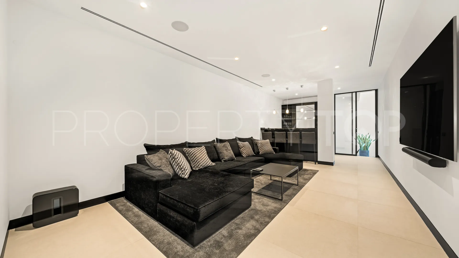 Villa a la venta en Marbella Golden Mile