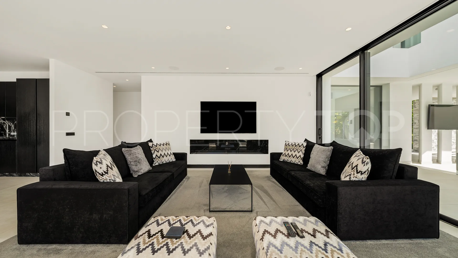 Villa a la venta en Marbella Golden Mile