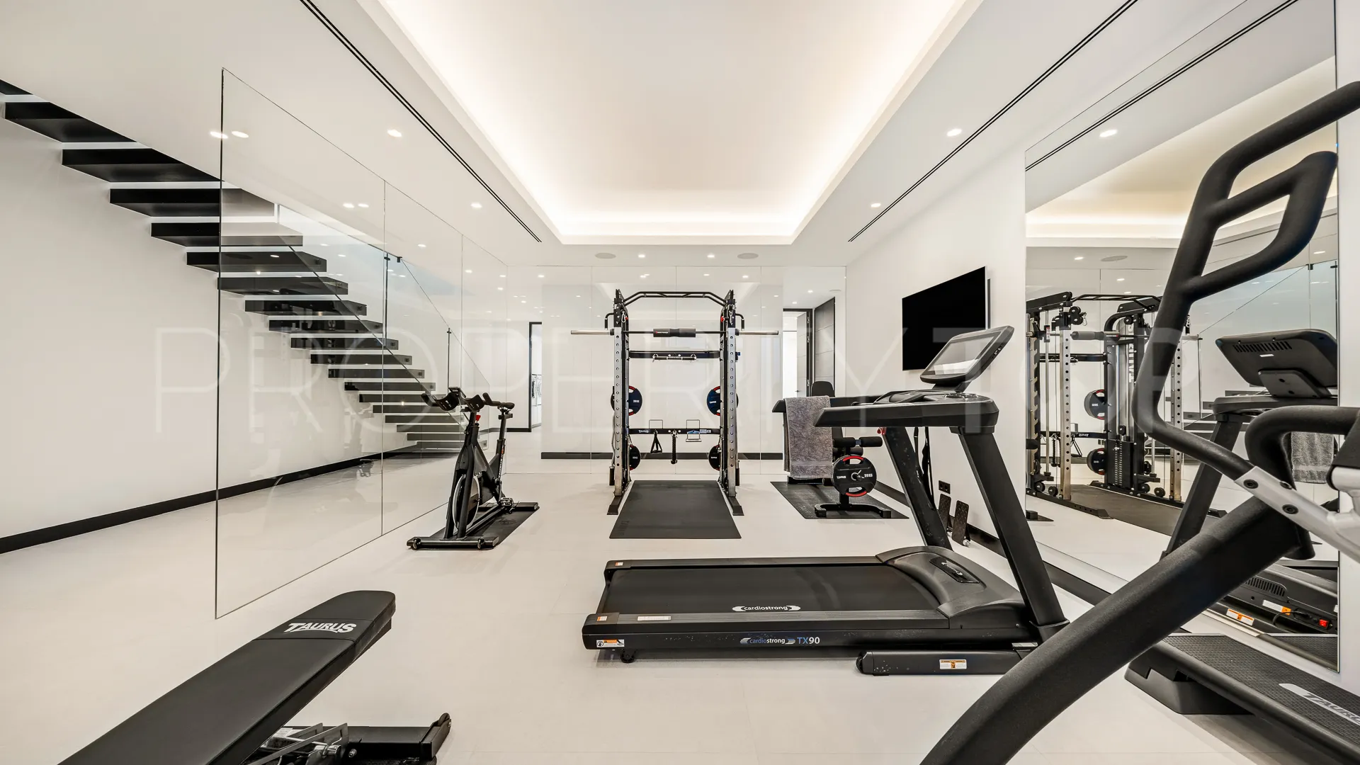 Villa a la venta en Marbella Golden Mile
