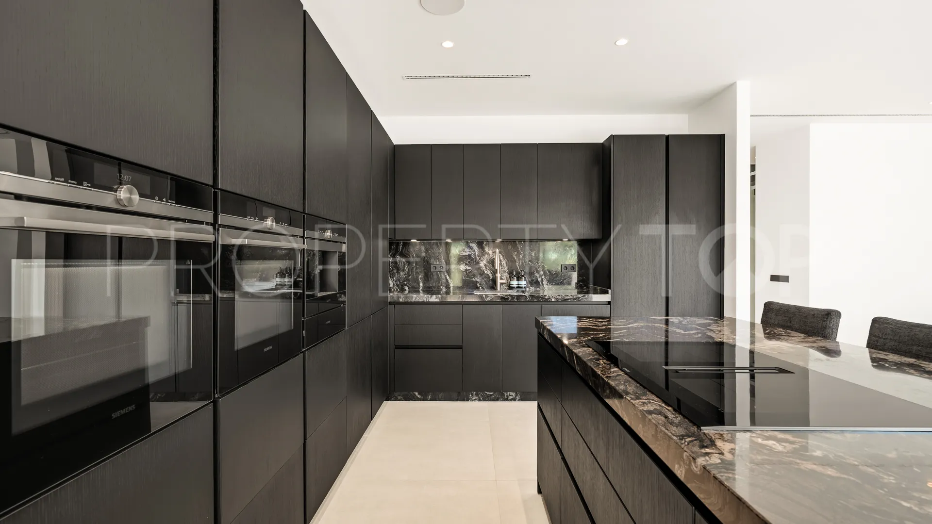 Villa a la venta en Marbella Golden Mile