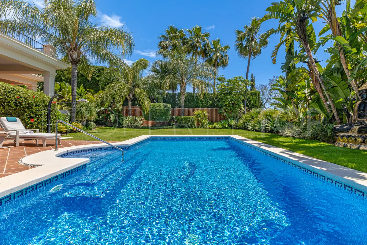 Villa a la venta de 6 dormitorios en Los Flamingos Golf