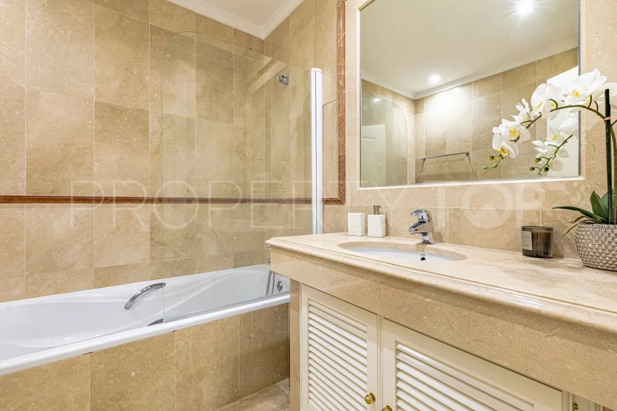 Villa a la venta de 6 dormitorios en Los Flamingos Golf