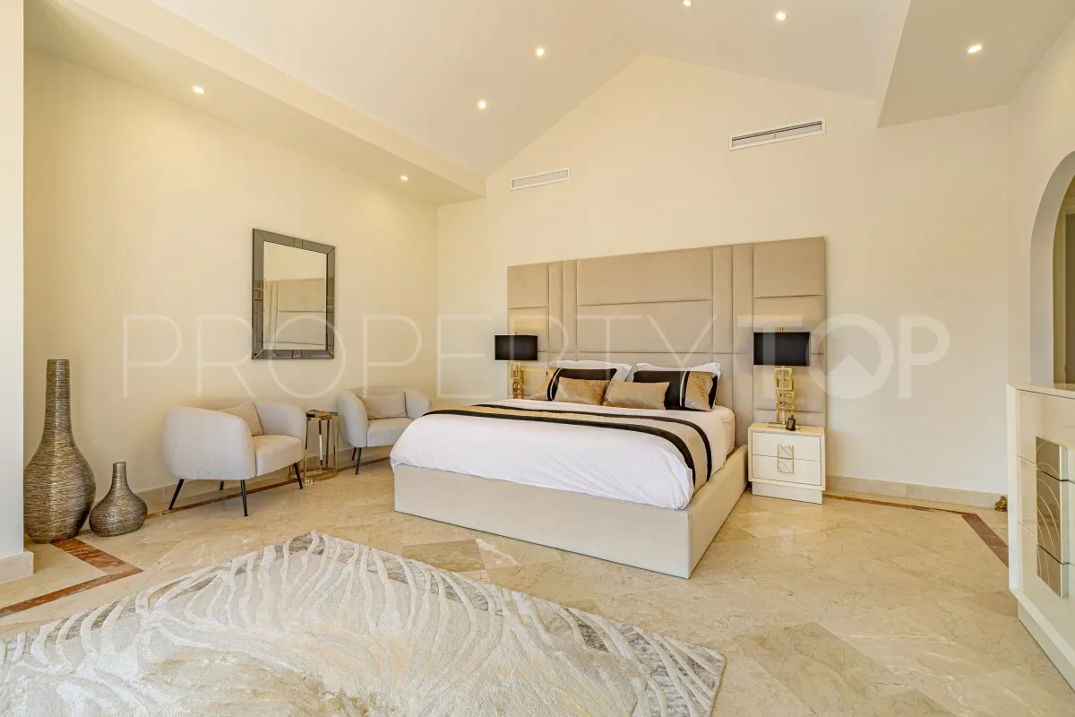 Villa a la venta de 6 dormitorios en Los Flamingos Golf