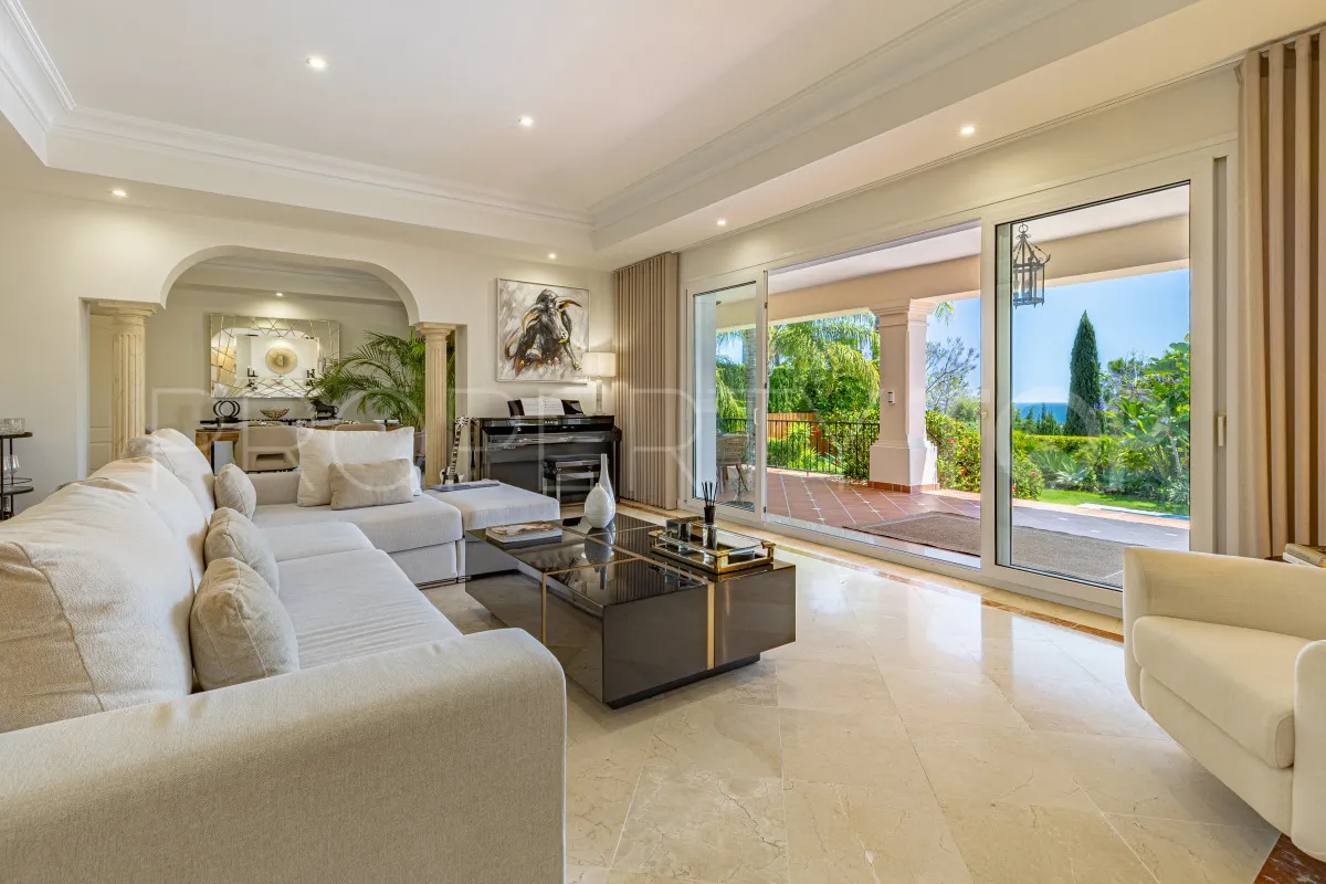 Villa a la venta de 6 dormitorios en Los Flamingos Golf
