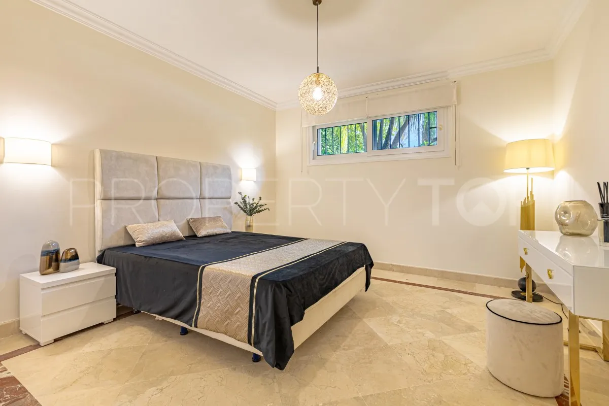 Villa a la venta de 6 dormitorios en Los Flamingos Golf