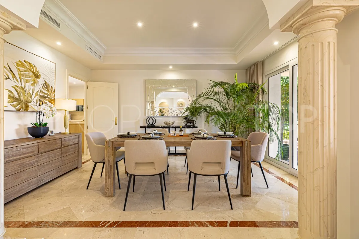 Villa a la venta de 6 dormitorios en Los Flamingos Golf