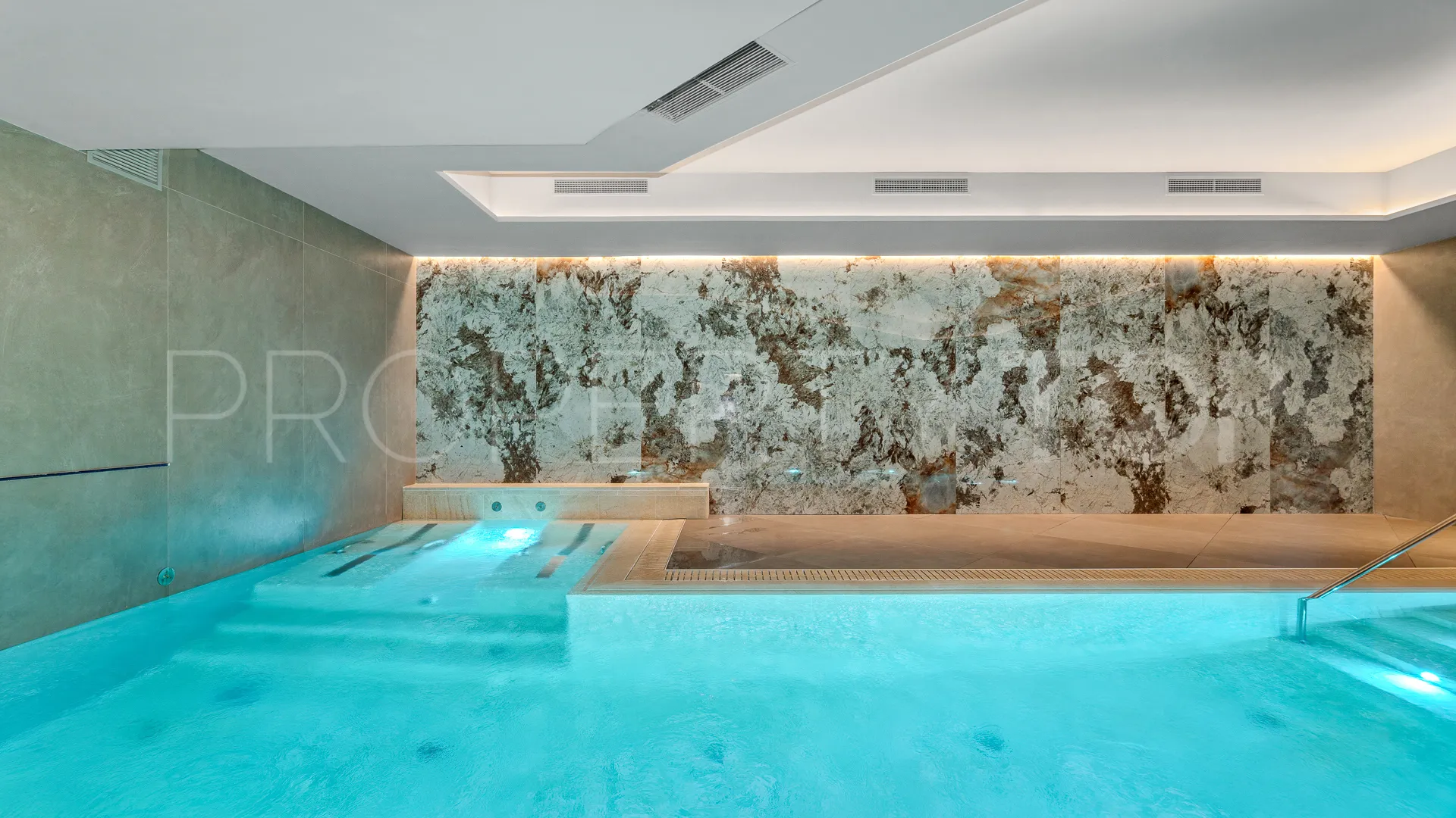 Penthouse with 3 bedrooms for sale in Golden Mile