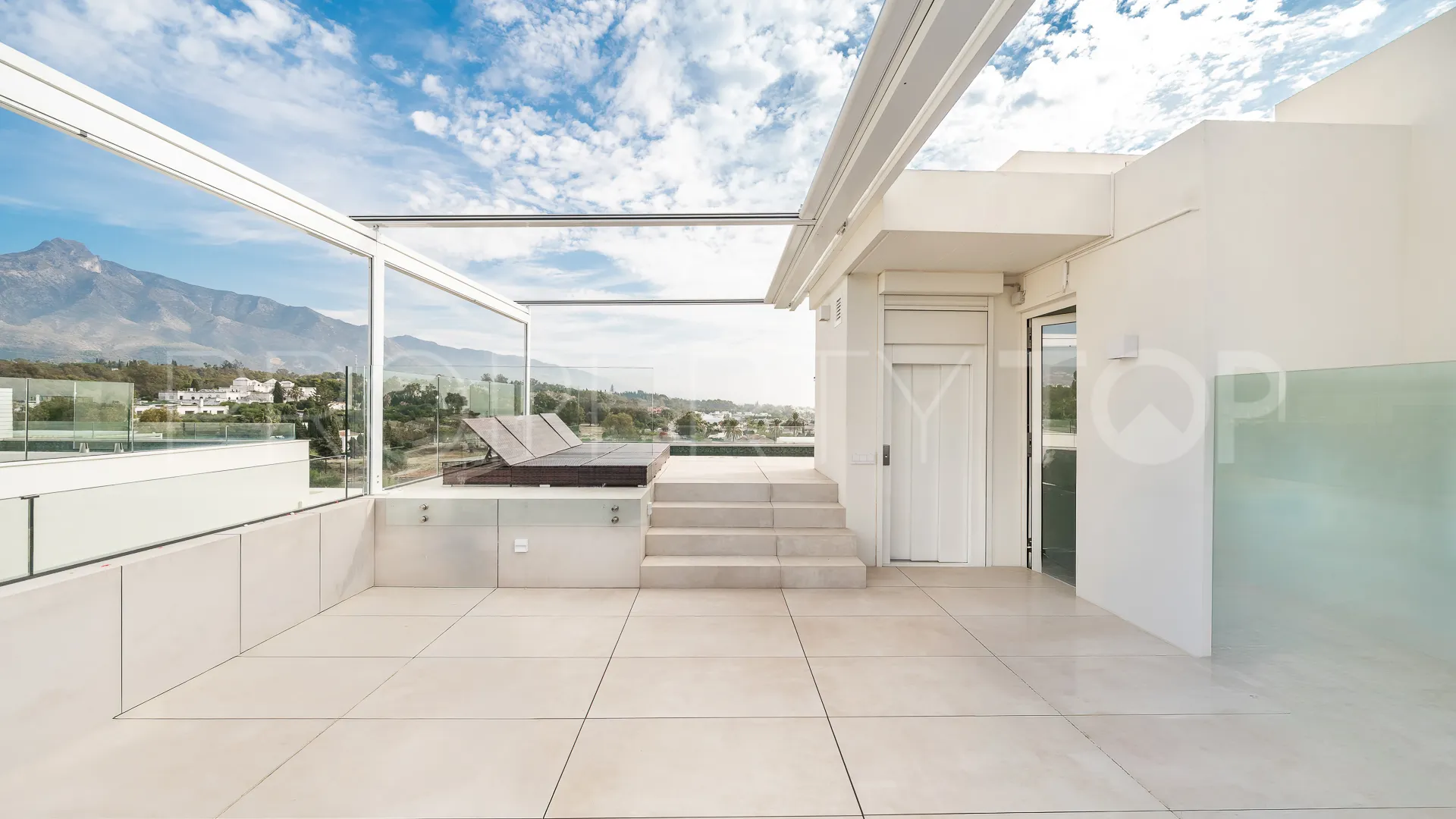 Penthouse with 3 bedrooms for sale in Golden Mile