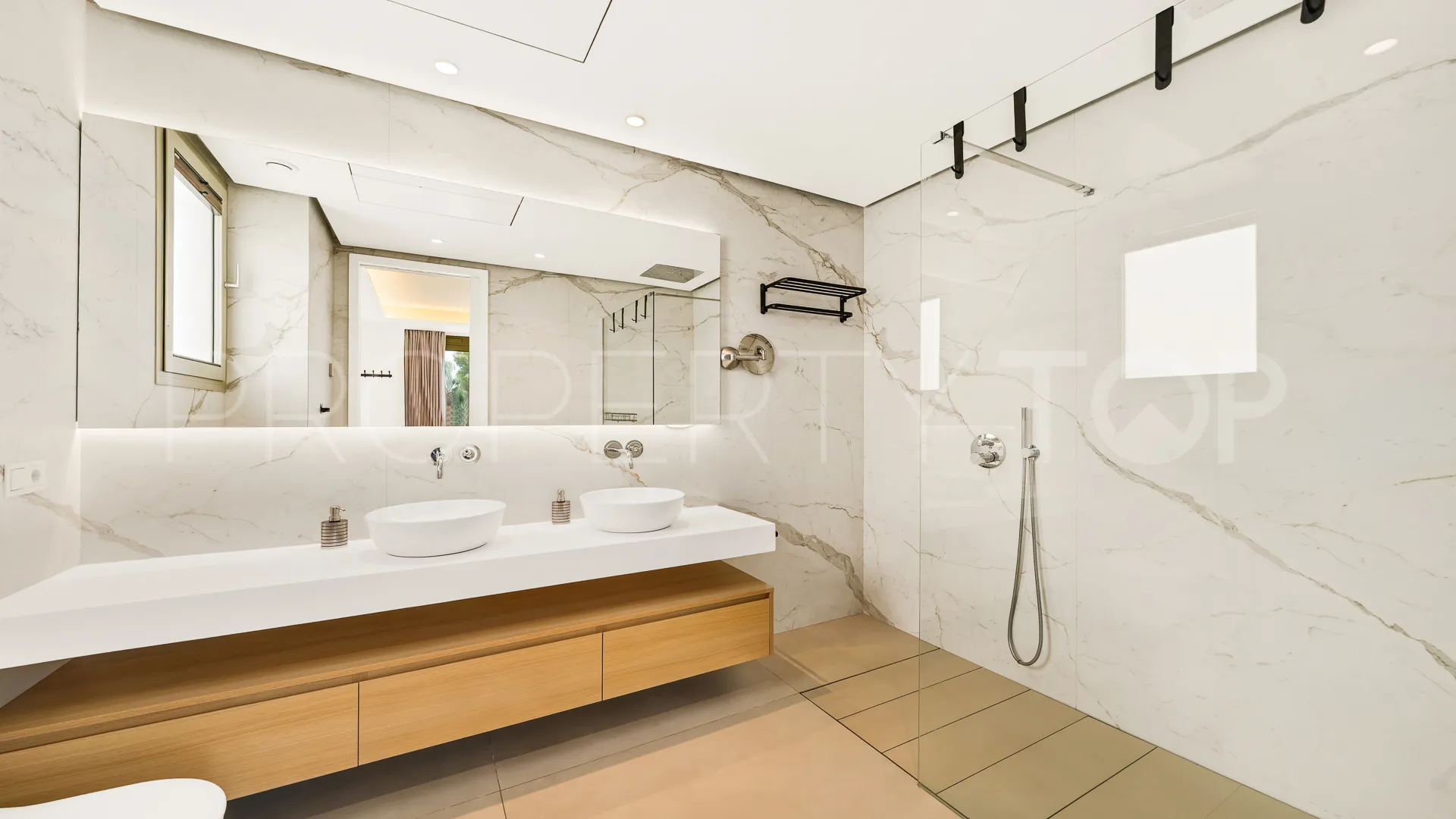 Penthouse with 3 bedrooms for sale in Golden Mile