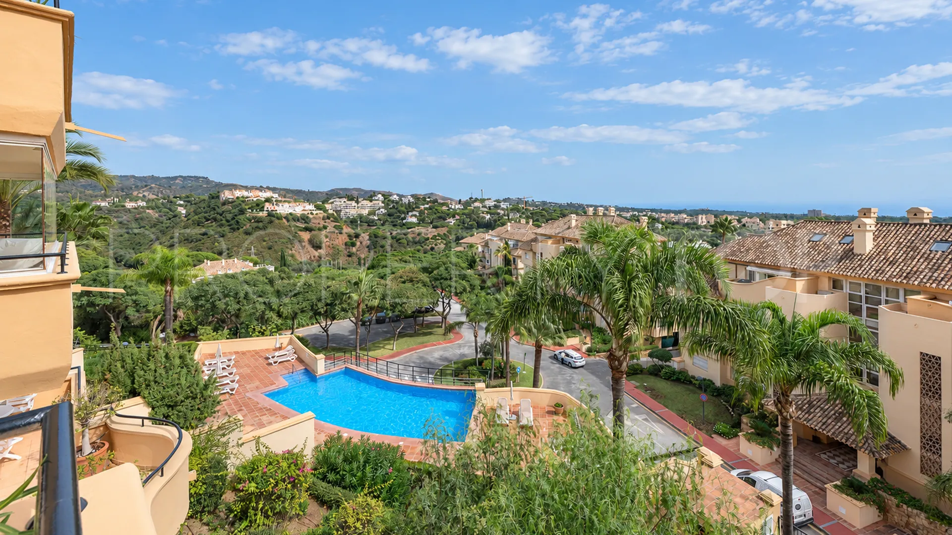 3 bedrooms Elviria Hills apartment for sale