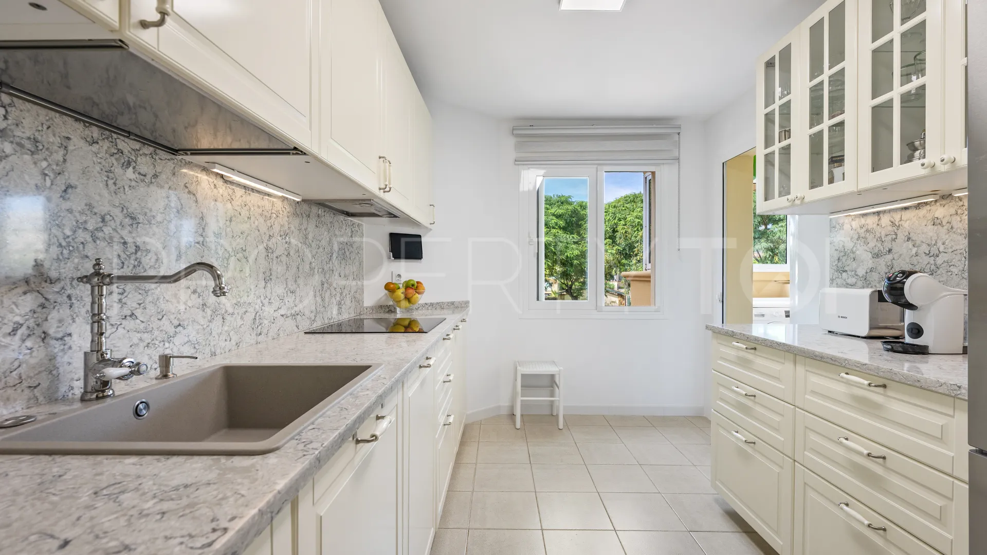 3 bedrooms Elviria Hills apartment for sale