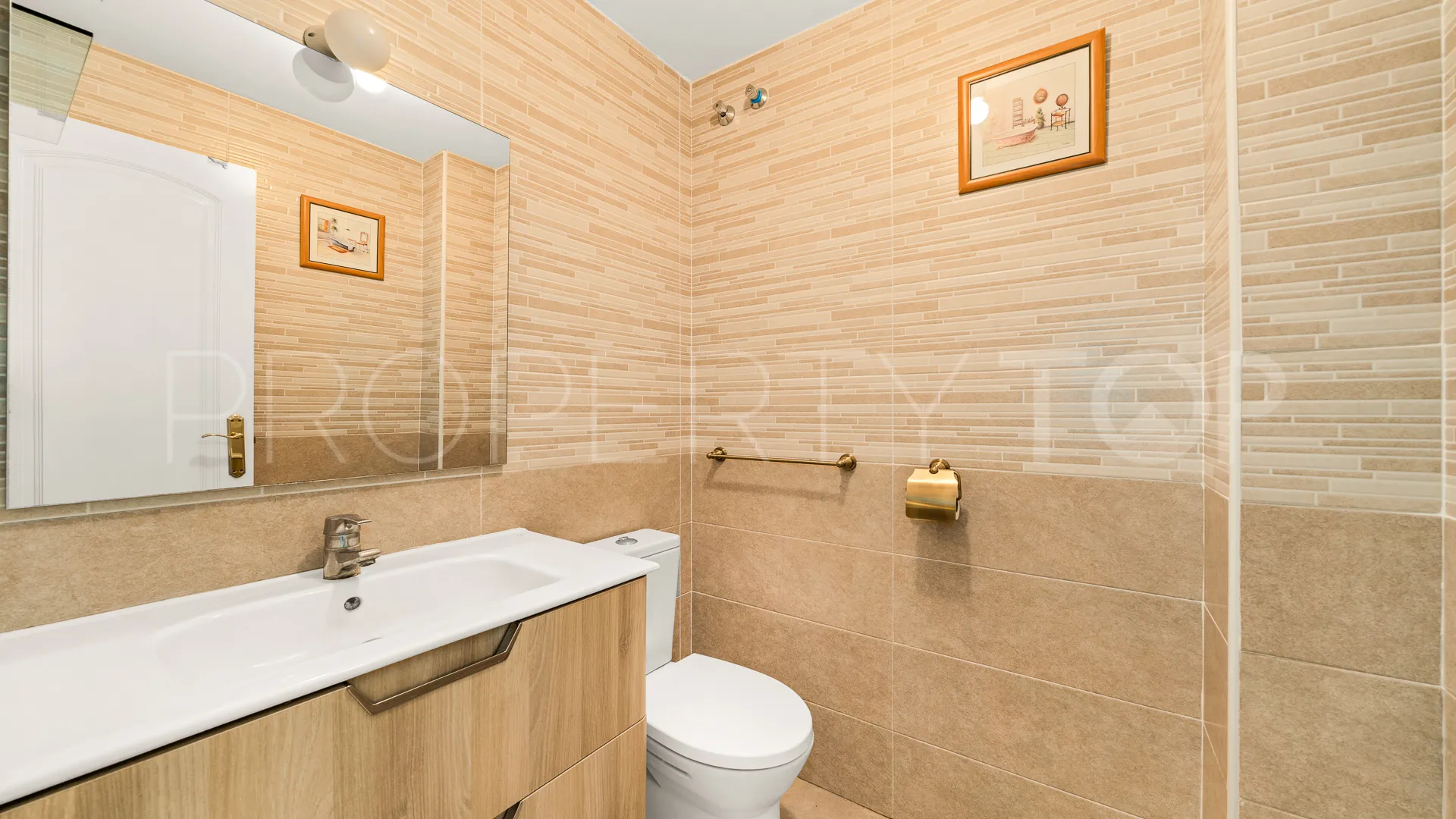 Adosado en venta en Guadalmina Baja