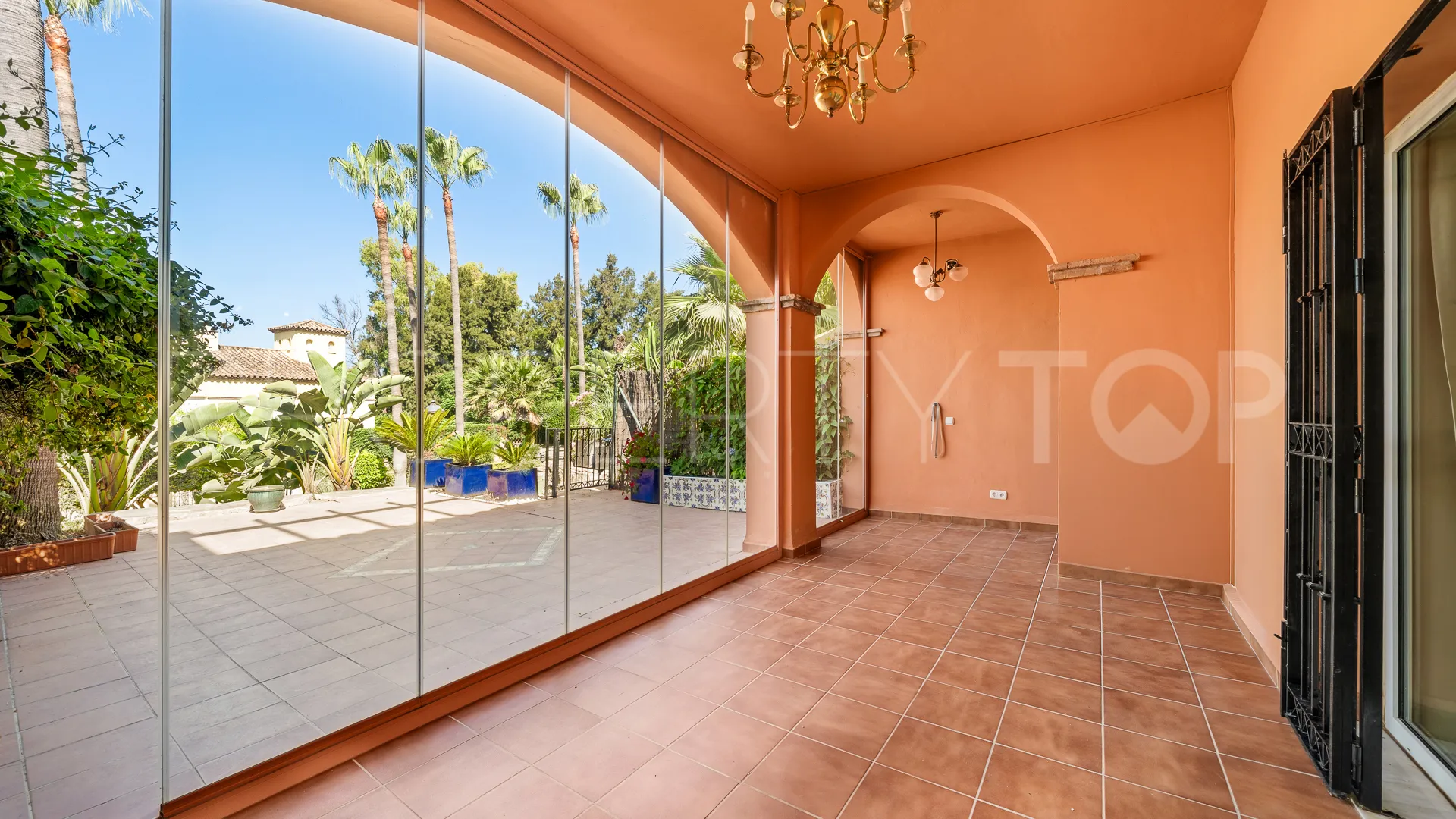 Adosado en venta en Guadalmina Baja