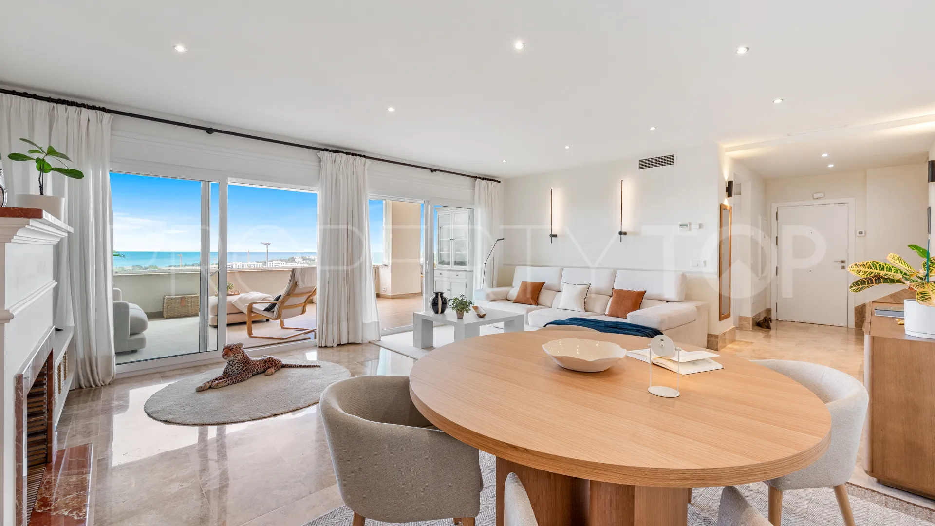 Adosado en venta con 3 dormitorios en Los Monteros