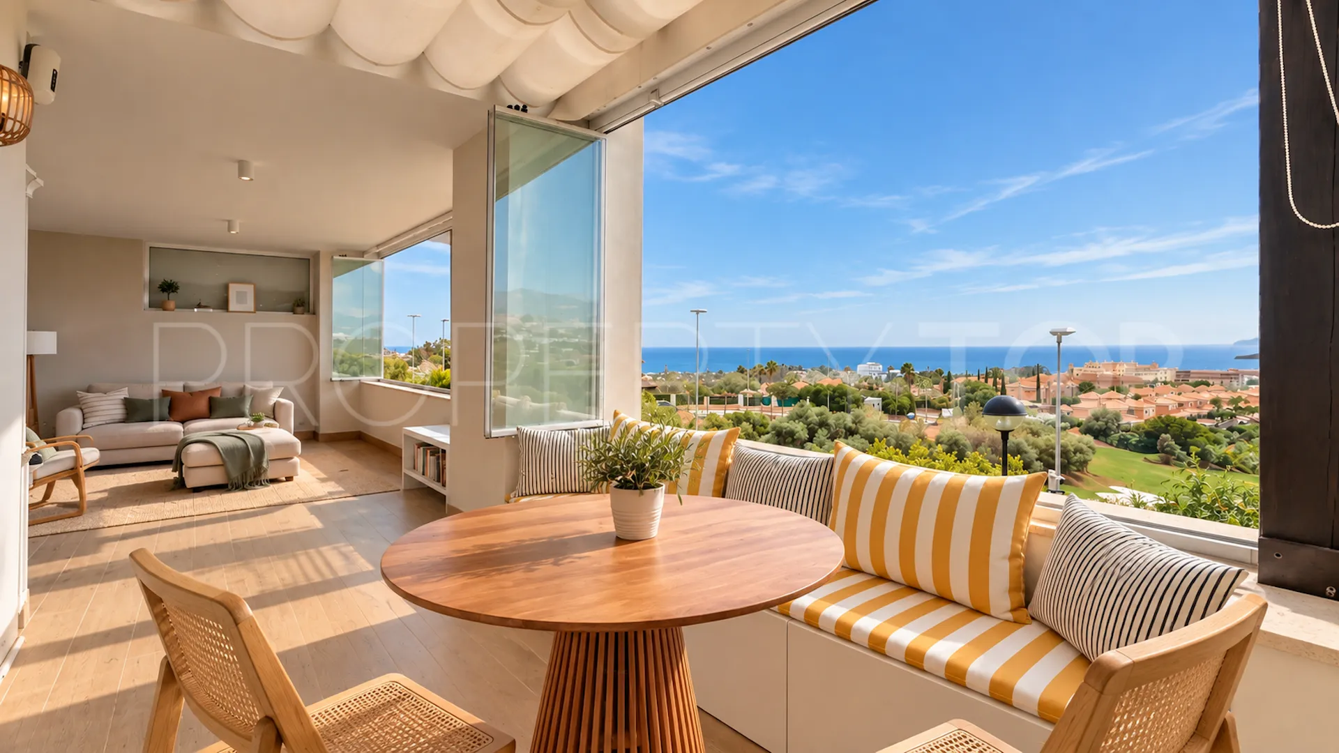 For sale town house with 3 bedrooms in Los Monteros