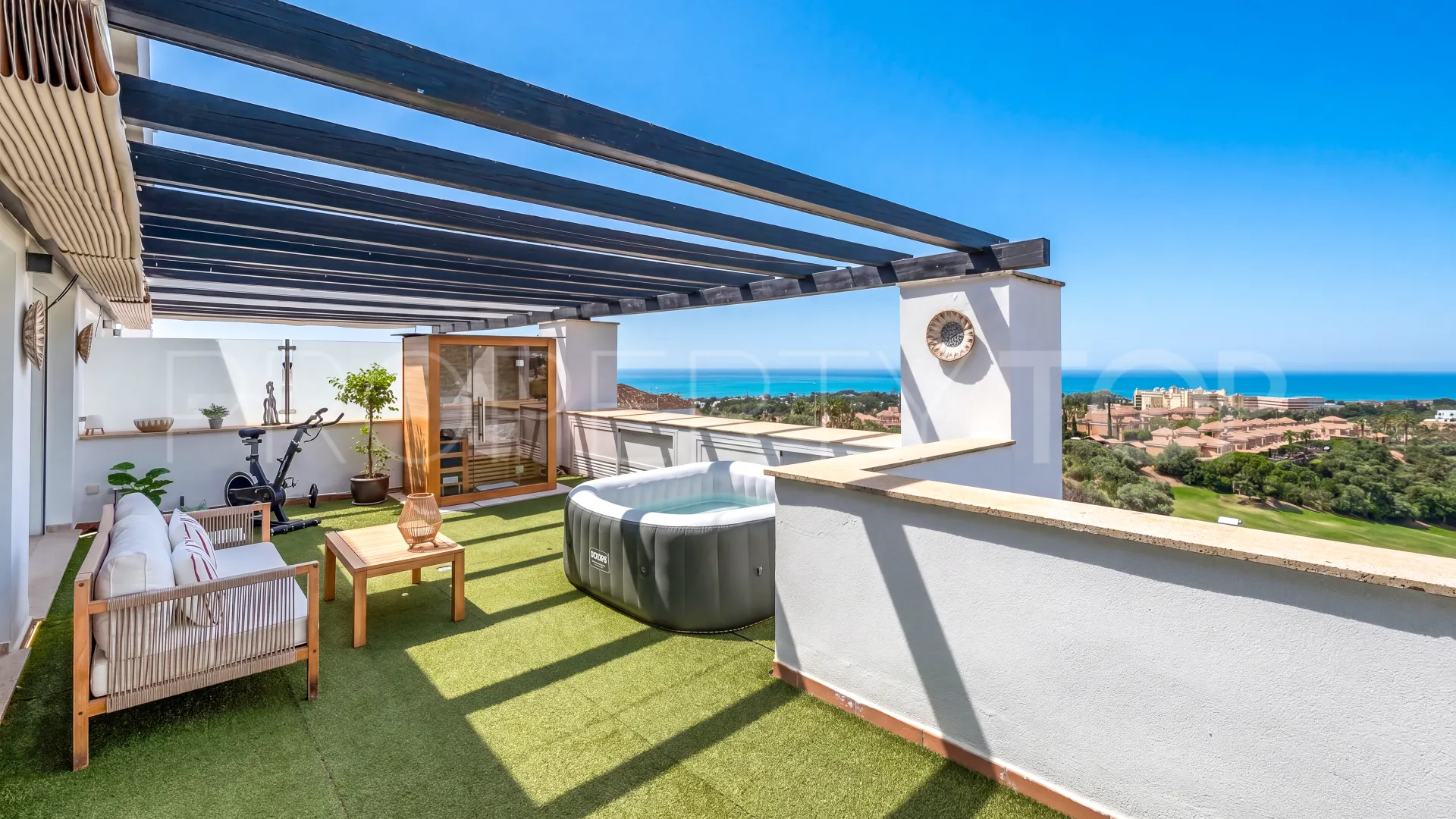 Adosado en venta con 3 dormitorios en Los Monteros