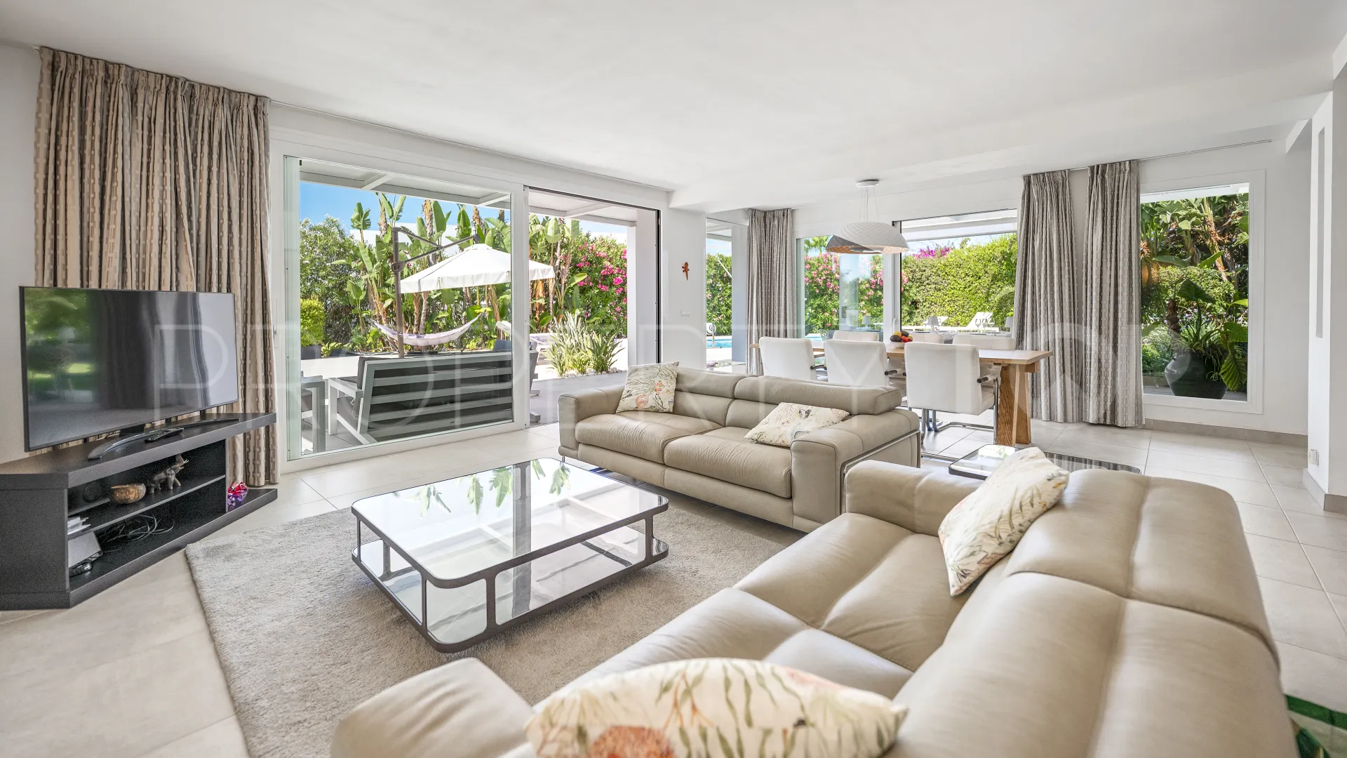 Villa with 4 bedrooms for sale in Marbesa