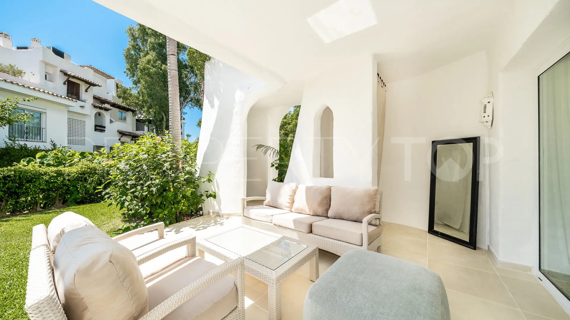 Ground floor apartment for sale in Marbella - Puerto Banus