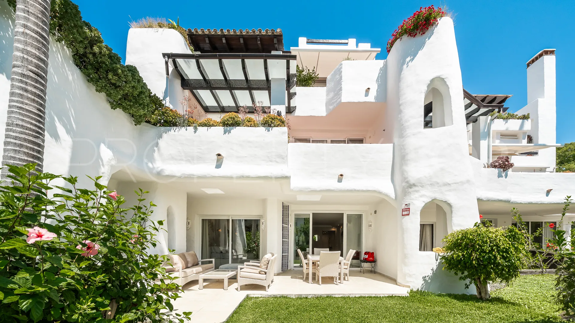 Ground floor apartment for sale in Marbella - Puerto Banus