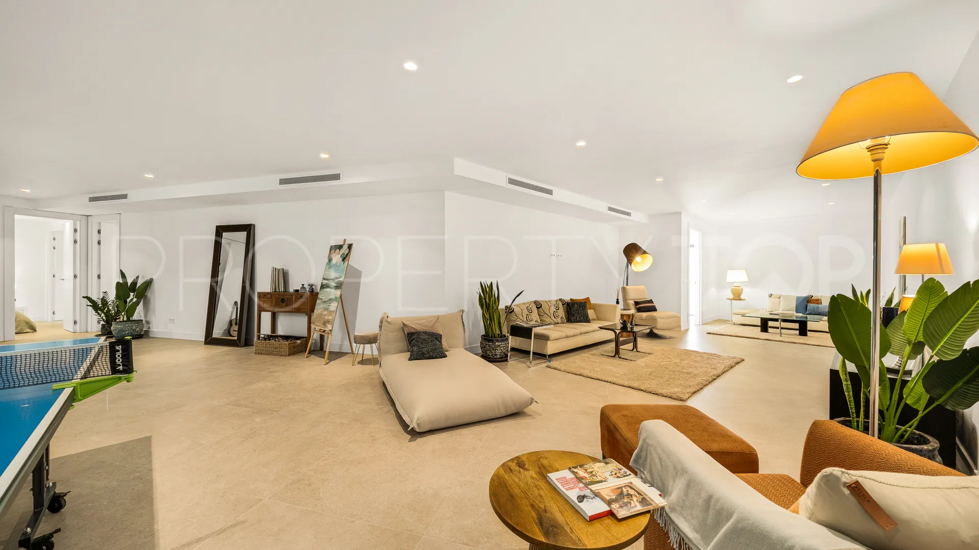 Villa en venta en Marbesa con 5 dormitorios