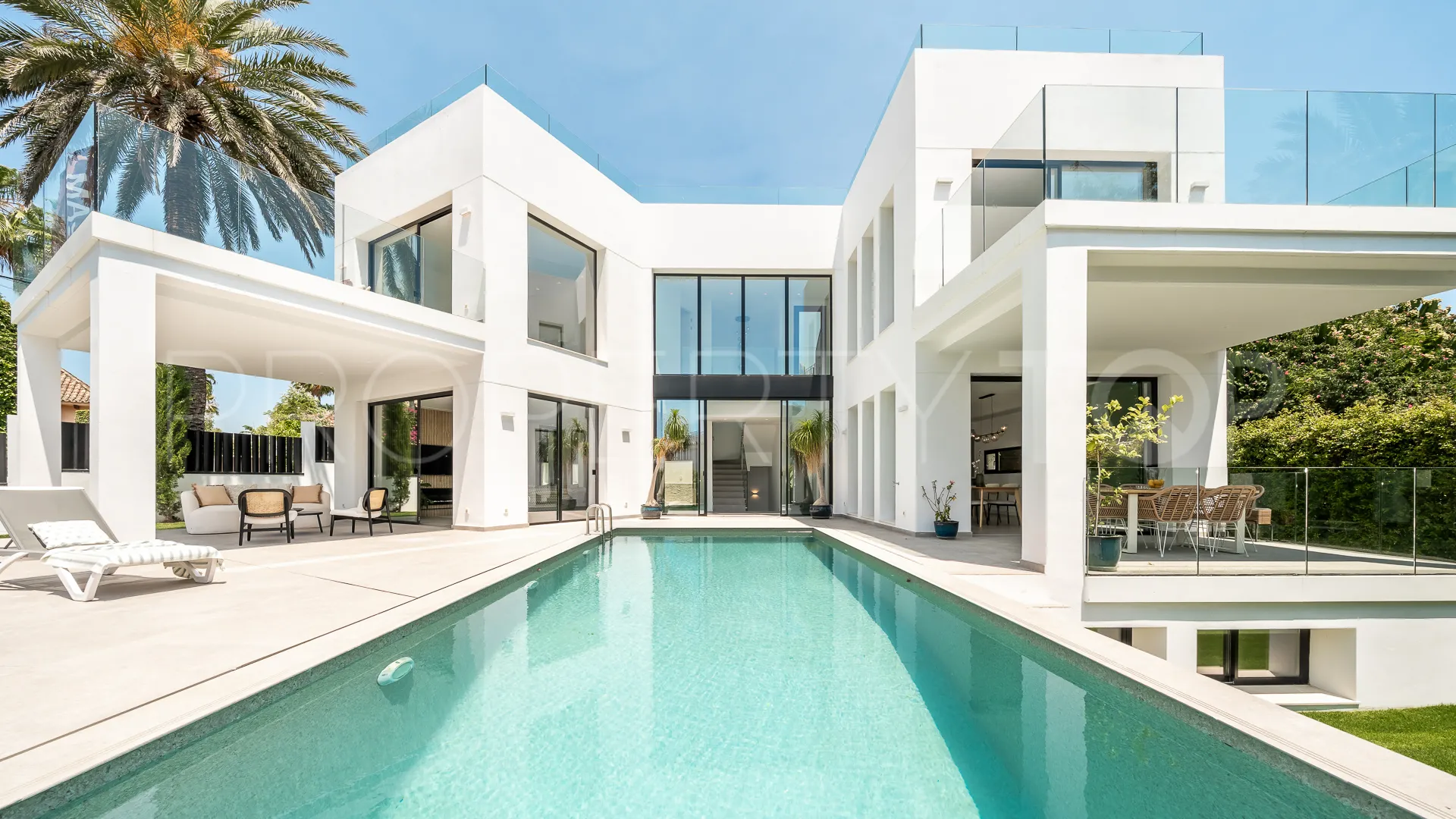 Villa en venta en Marbesa con 5 dormitorios