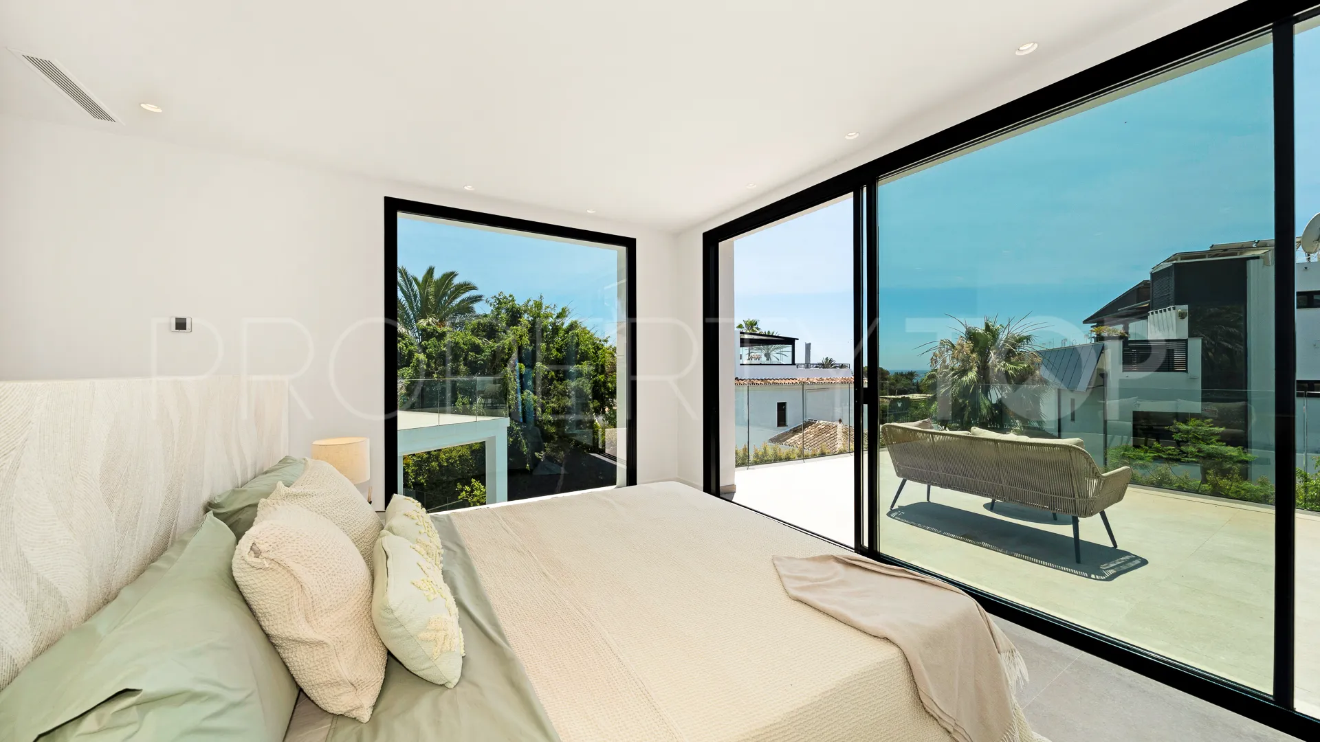 Villa en venta en Marbesa con 5 dormitorios