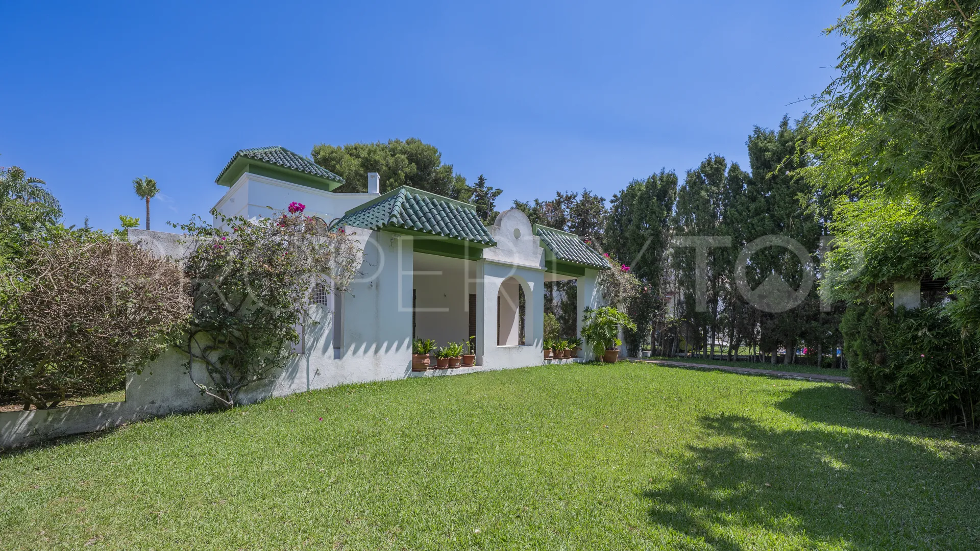 4 bedrooms plot for sale in Cabopino