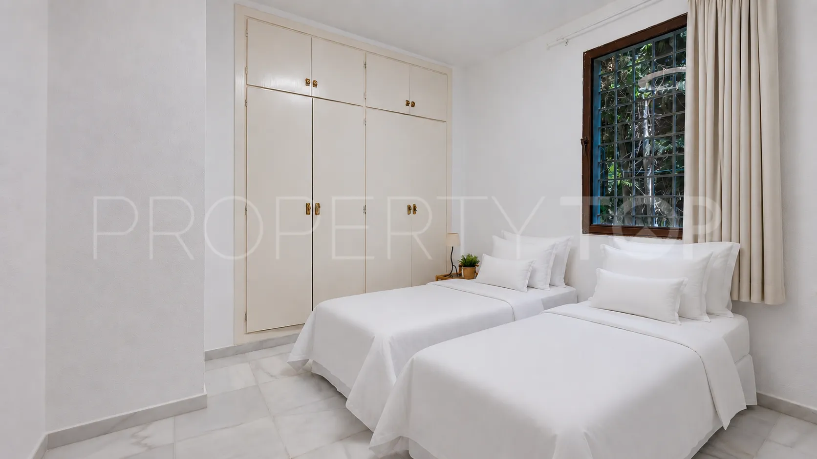 4 bedrooms plot for sale in Cabopino