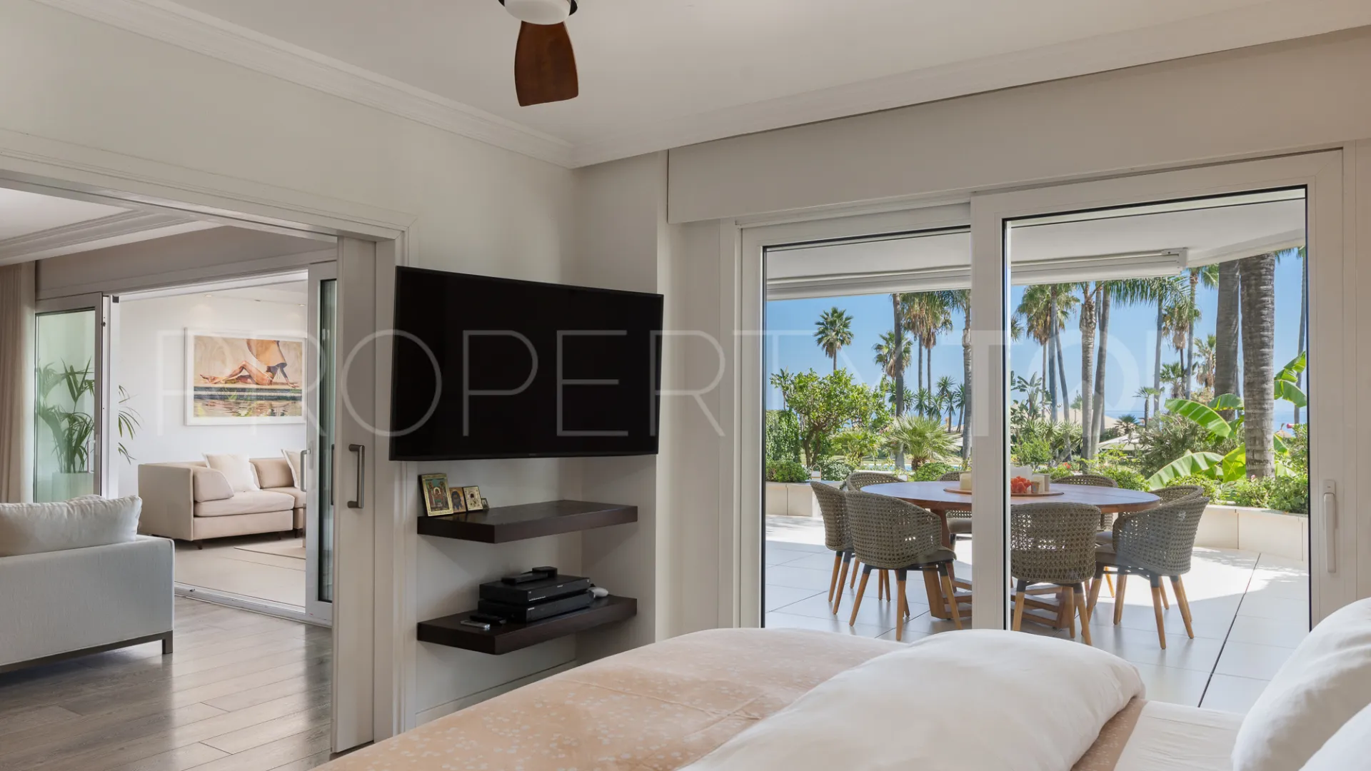 Apartamento planta baja en venta de 3 dormitorios en Marbella - Puerto Banus